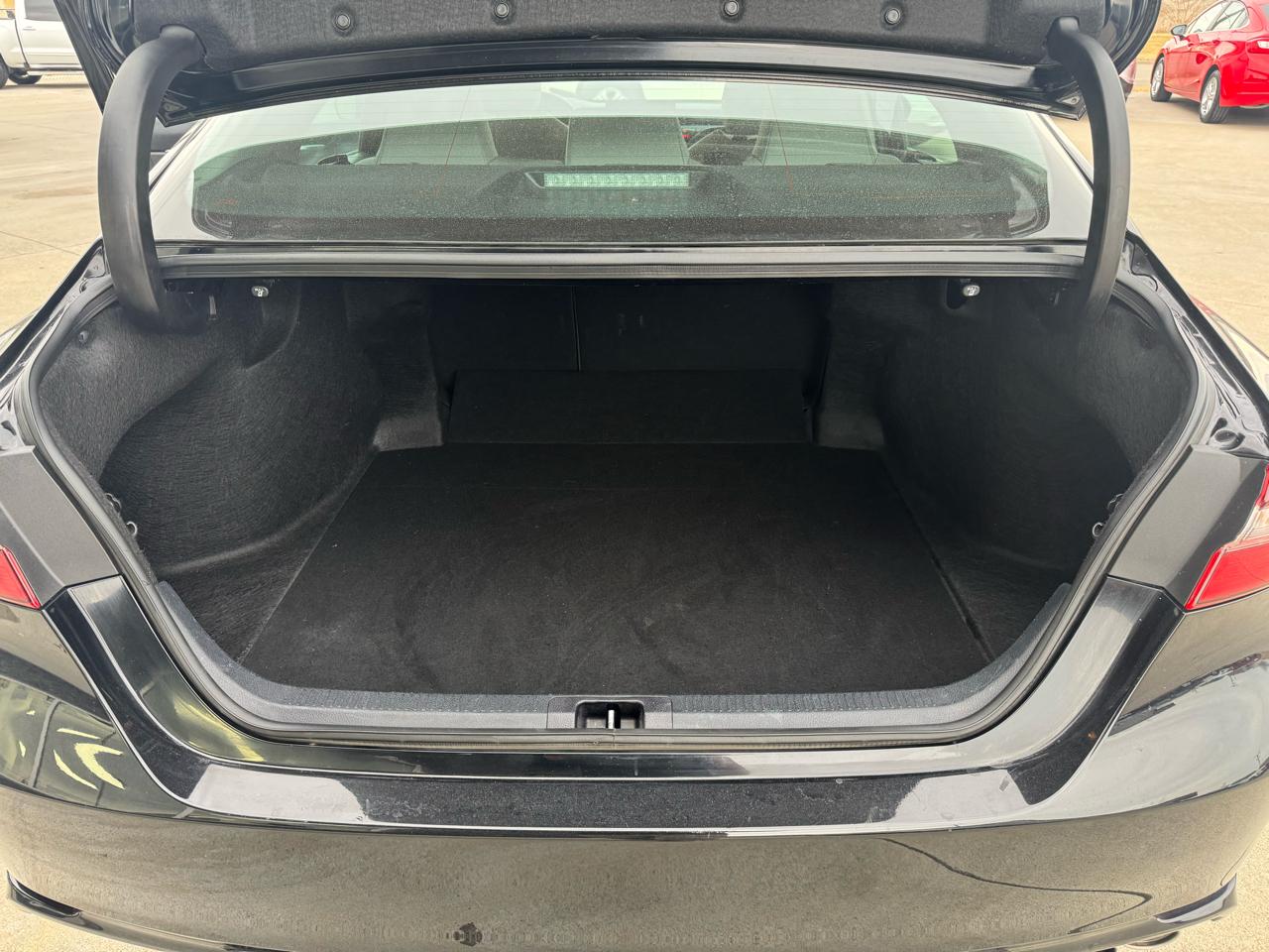 Toyota Camry SE Auto (Natl) 2023