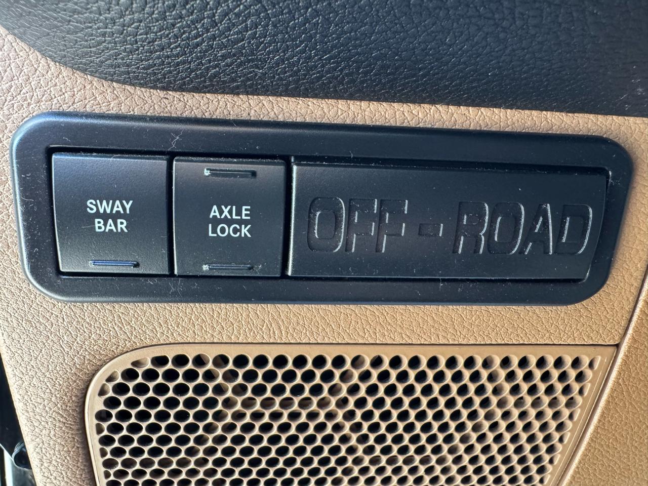 Jeep Wrangler 4WD 2dr Rubicon 2011