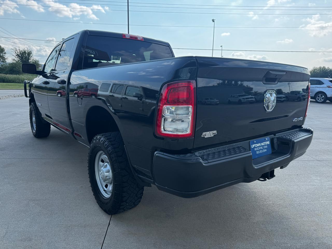RAM 2500 Tradesman 4x4 Crew Cab 6'4" Box 2019