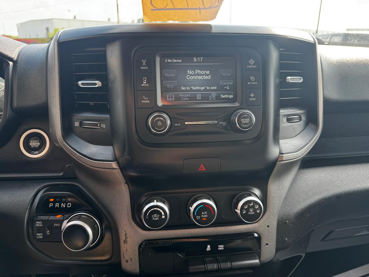 RAM 2500 Tradesman 4x4 Crew Cab 6'4" Box 2019
