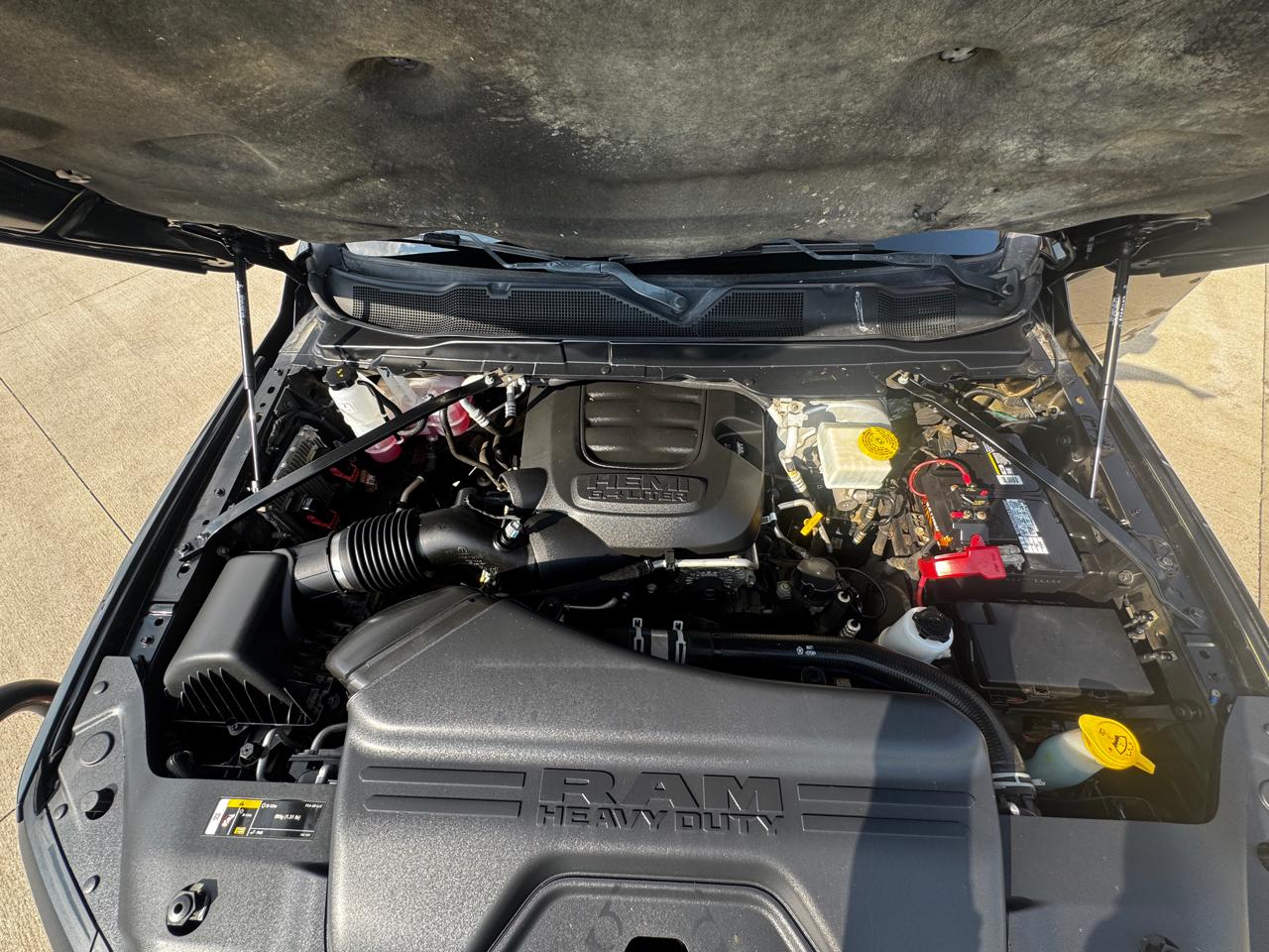 RAM 2500 Tradesman 4x4 Crew Cab 6'4" Box 2019