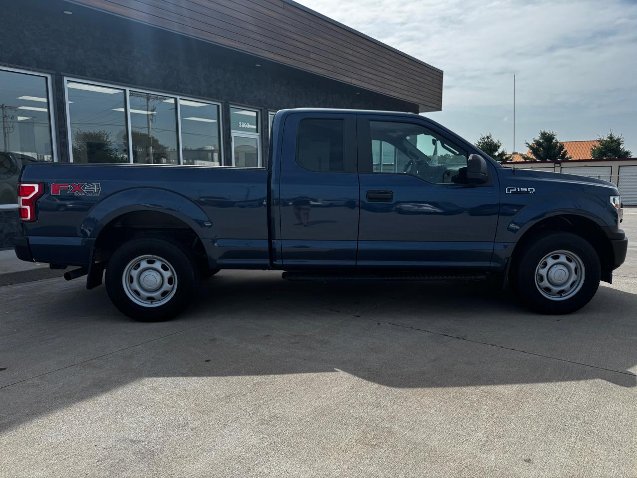 Ford F-150 Lariat 4WD SuperCab 8' Box 2019