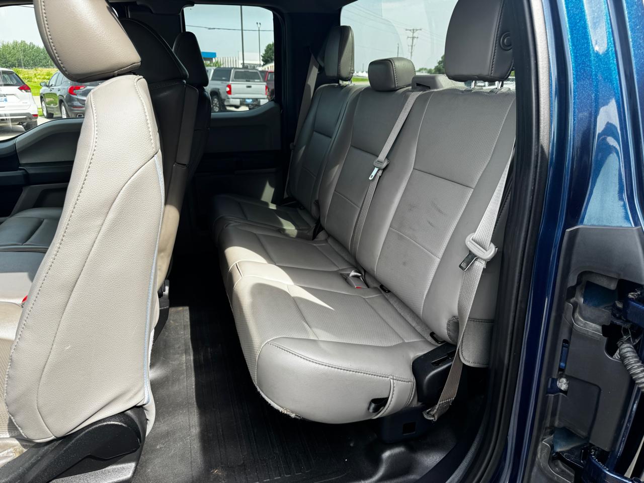 Ford F-150 Lariat 4WD SuperCab 8' Box 2019