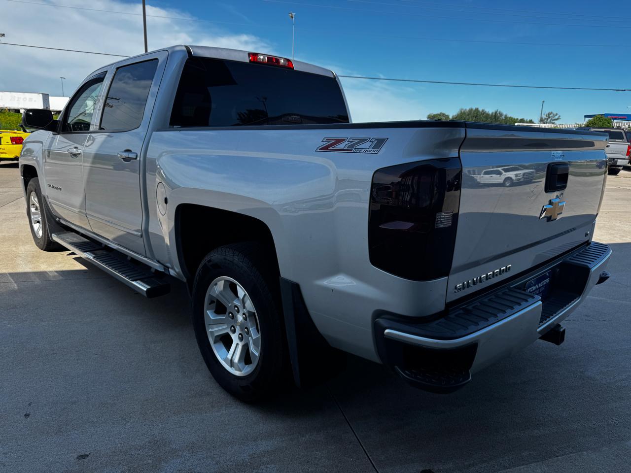 Chevrolet Silverado 1500 4WD Crew Cab 143.5" LT w/2LT 2017