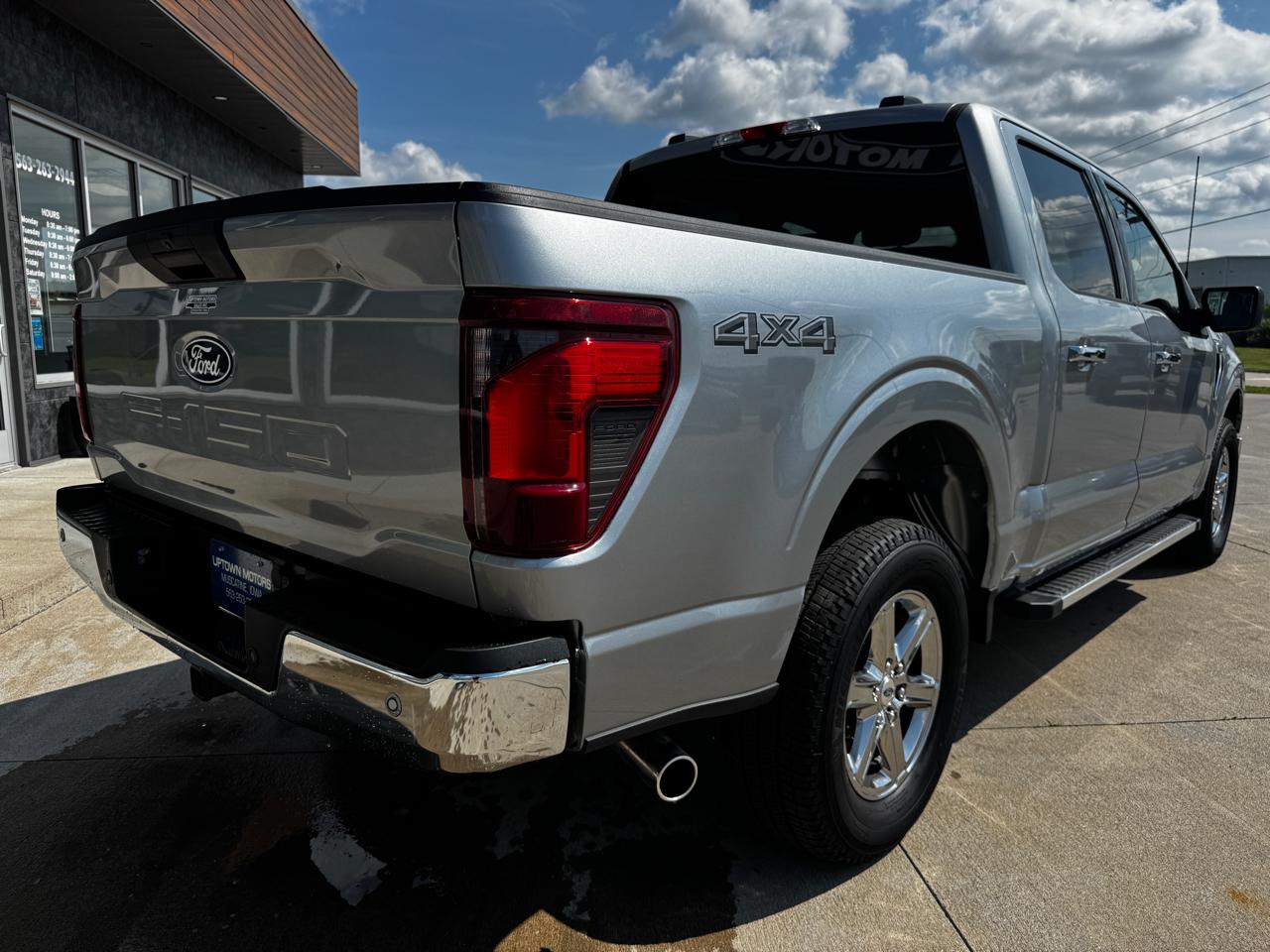 Ford F-150 XLT 4WD SuperCrew 5.5' Box 2025