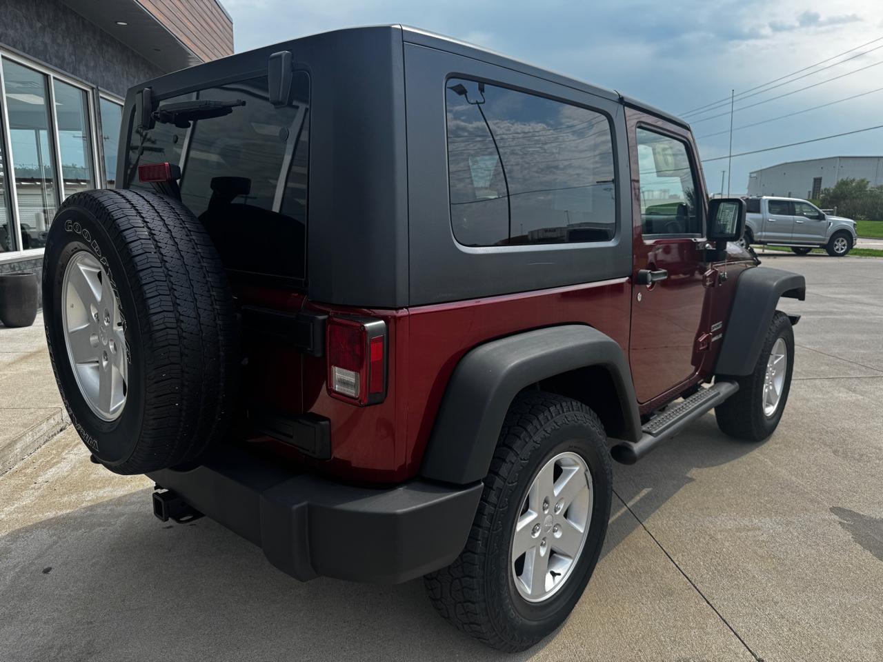 Jeep Wrangler 4WD 2dr Sport 2010
