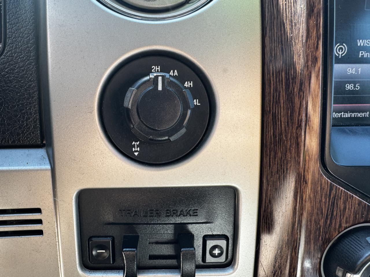 Ford F-150 4WD SuperCrew 145" King Ranch 2013
