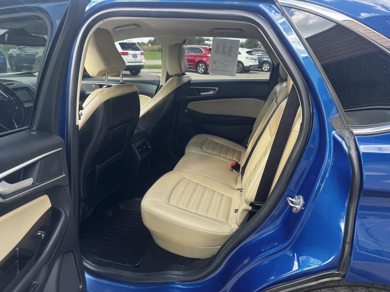 Ford Edge photo 10