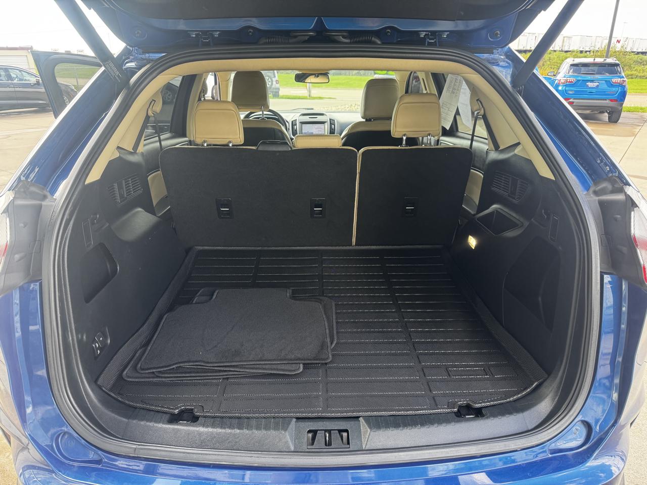 Ford Edge photo 11