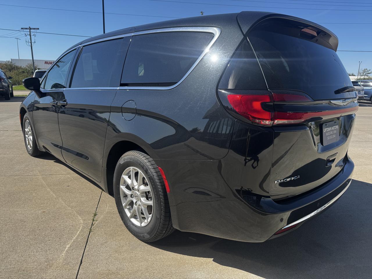 Chrysler Pacifica Touring L FWD 2023