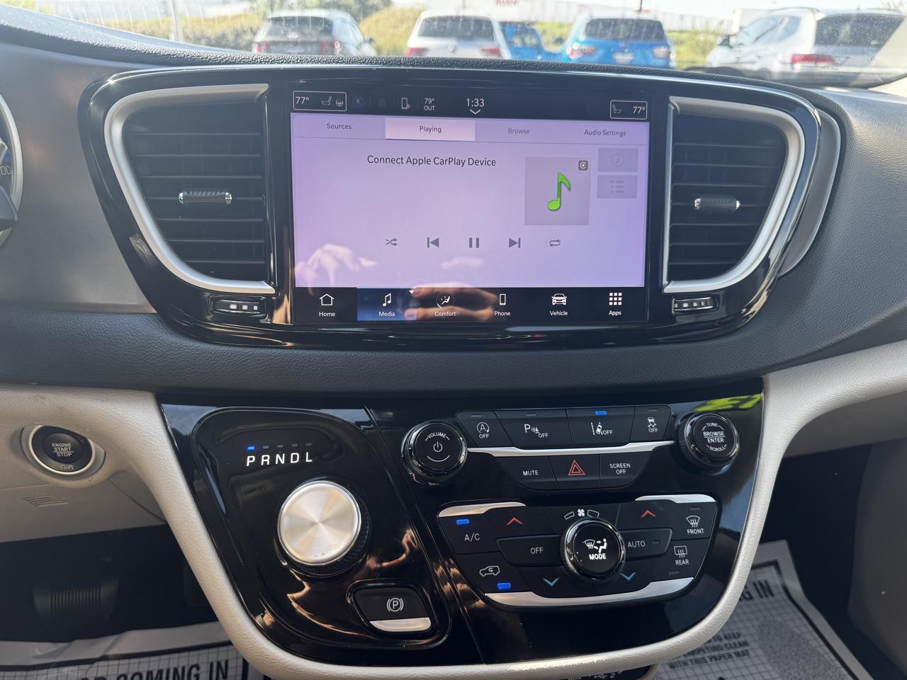 Chrysler Pacifica Touring L FWD 2023