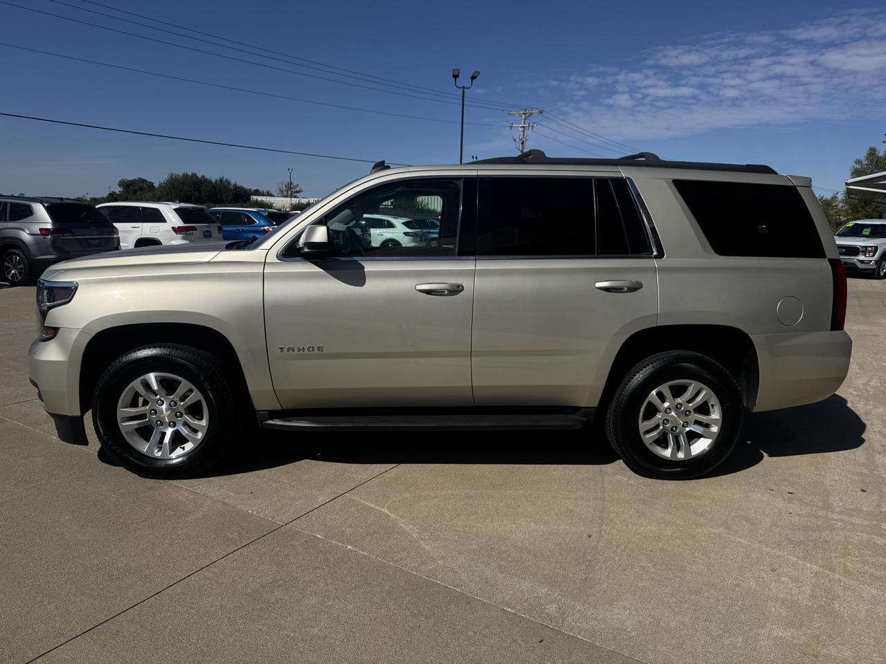 Chevrolet Tahoe 4WD 4dr LT 2015