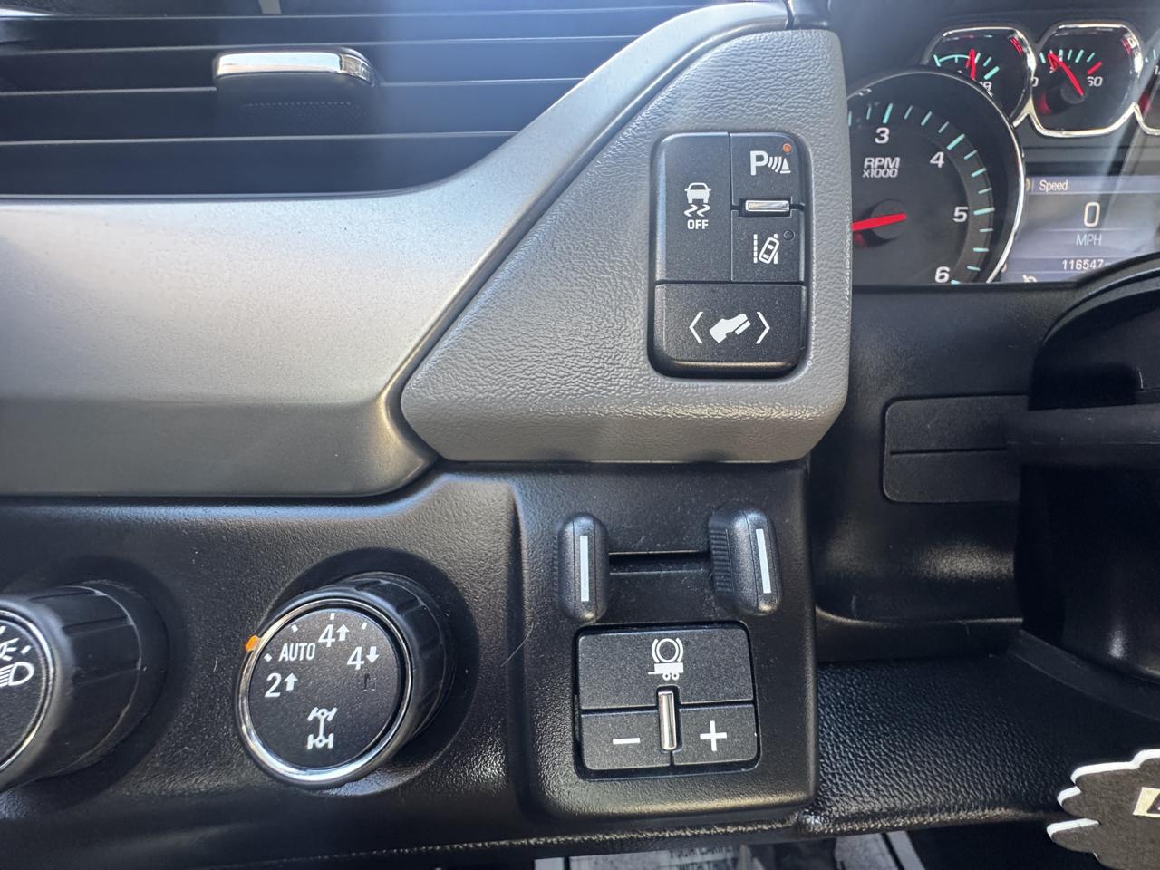 Chevrolet Tahoe 4WD 4dr LT 2015
