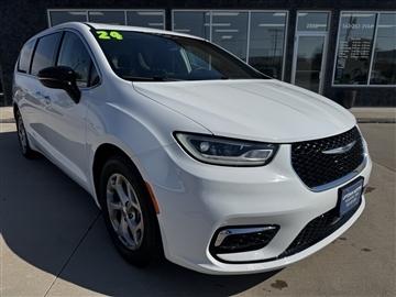 2024 Chrysler Pacifica Limited FWD