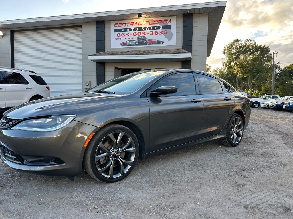 2015 Chrysler 200 S