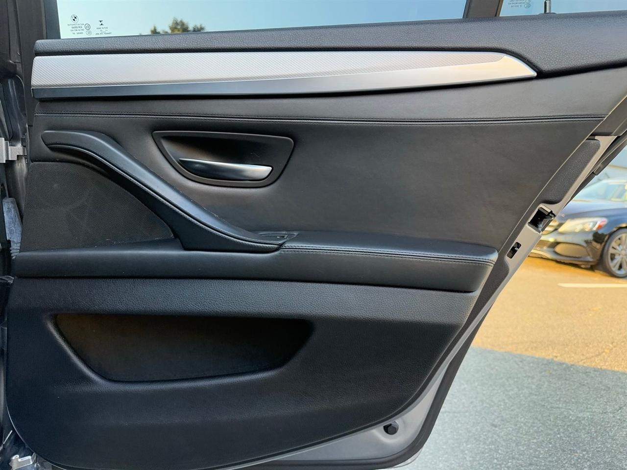 BMW 5 Series 4dr Sdn 535i RWD 2016