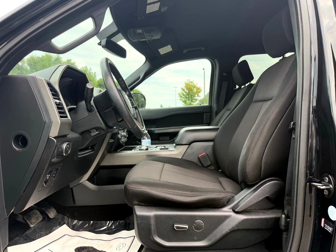 2018 Ford Expedition XLT photo 12