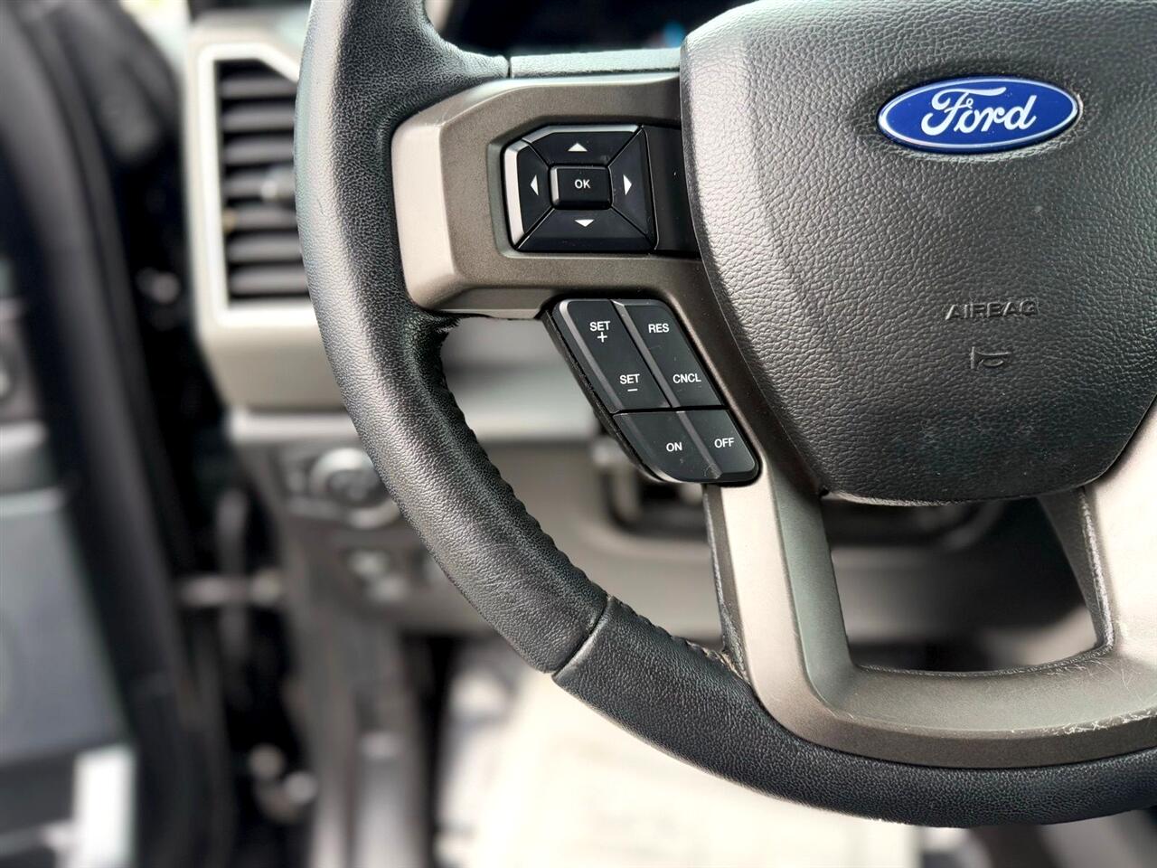 2018 Ford Expedition XLT photo 17