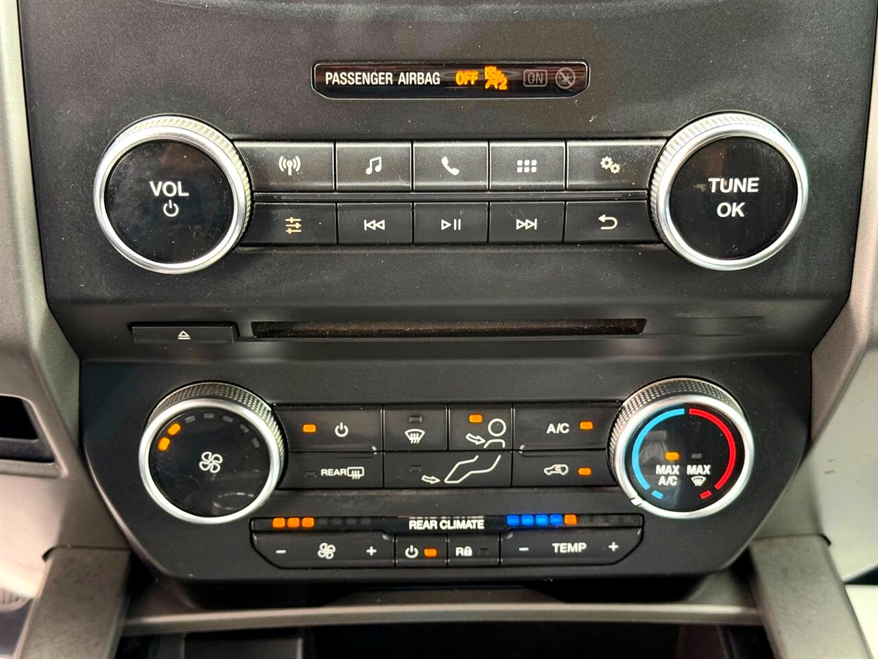 2018 Ford Expedition XLT photo 21