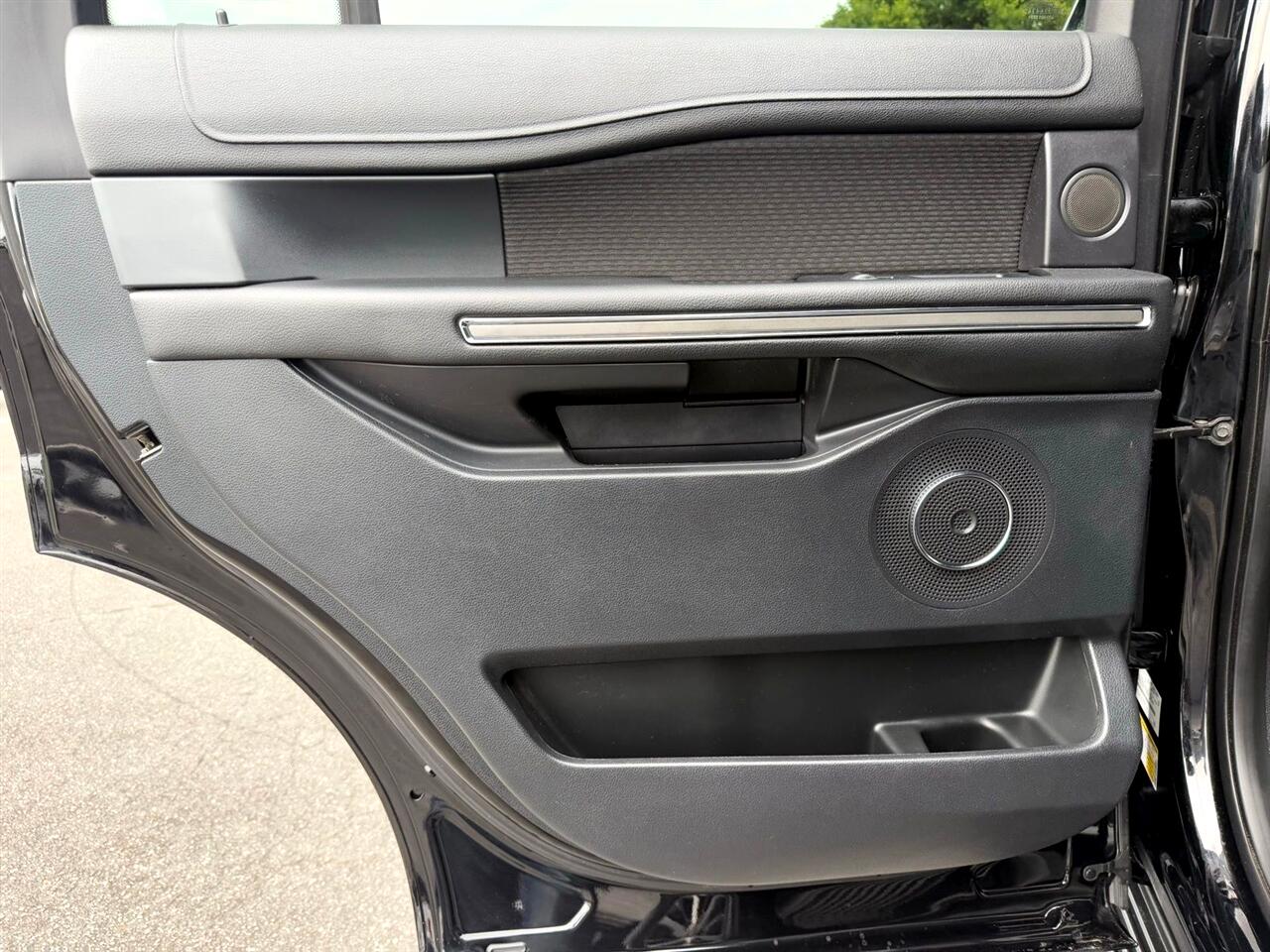 2018 Ford Expedition XLT photo 25