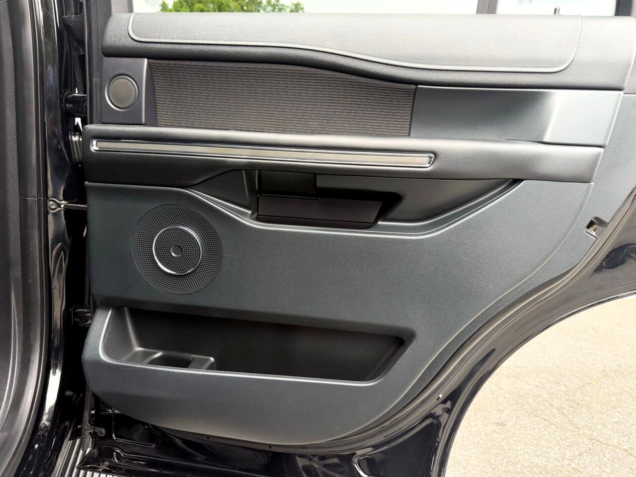 2018 Ford Expedition XLT photo 29