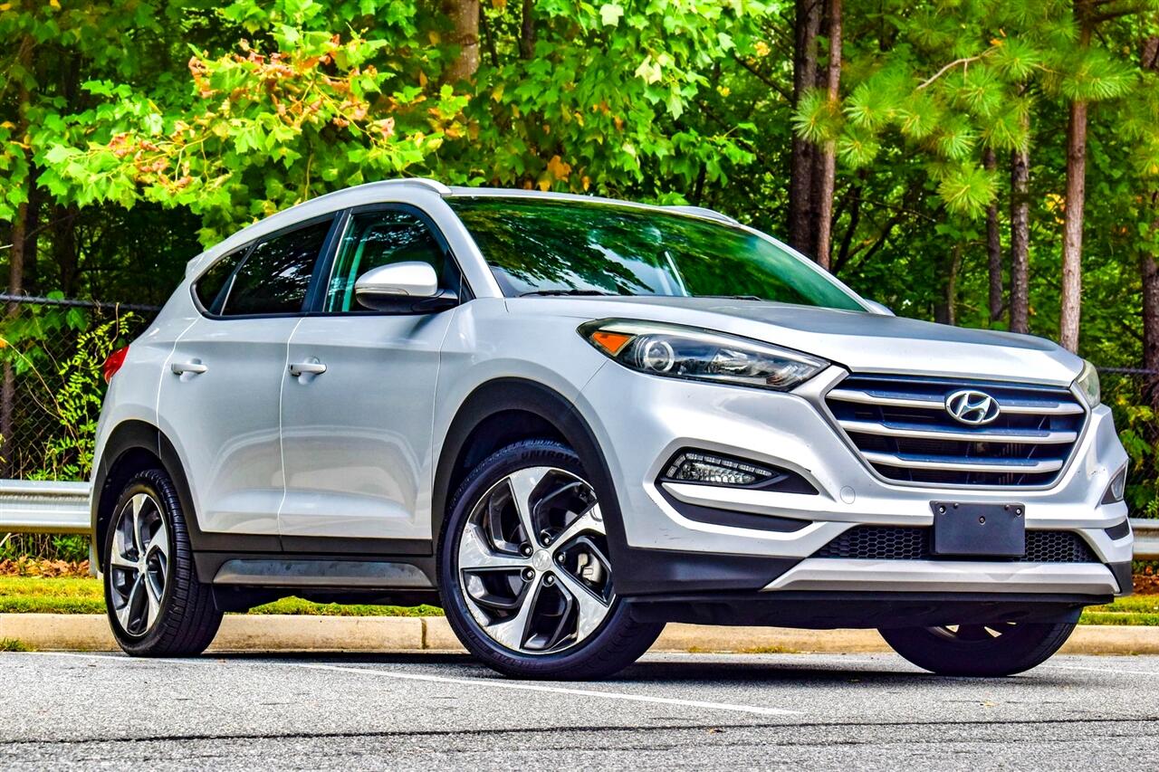 2017 Hyundai Tucson Sport photo 3