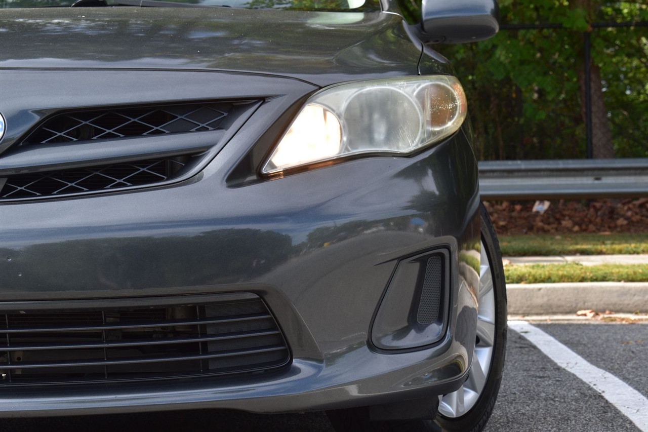 2012 Toyota Corolla photo 3