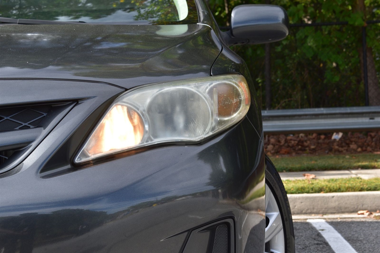 2012 Toyota Corolla photo 4