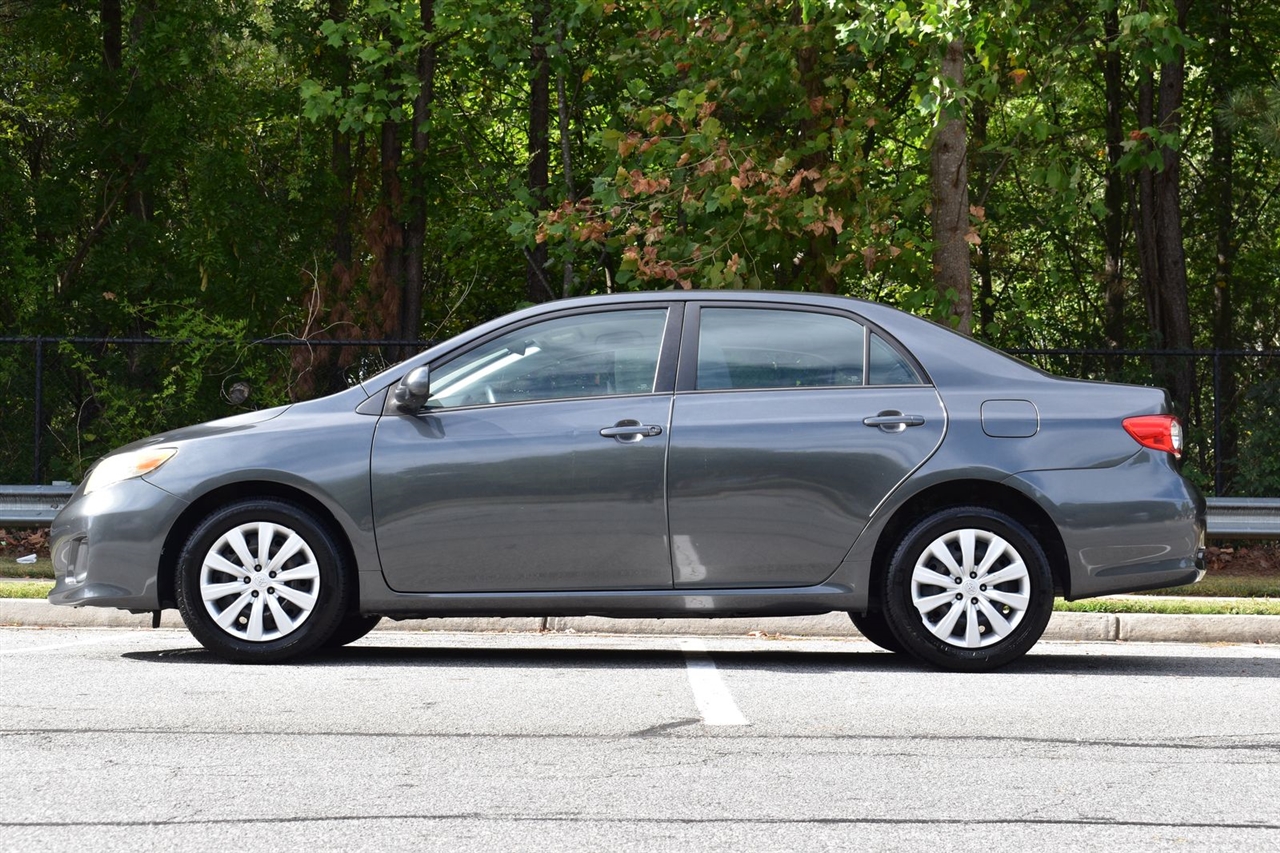 2012 Toyota Corolla photo 9