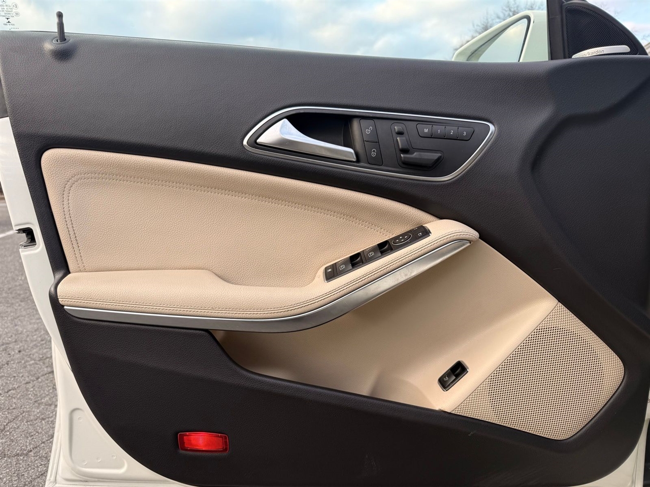 Mercedes-Benz CLA-Class 4dr Sdn CLA 250 4MATIC 2014