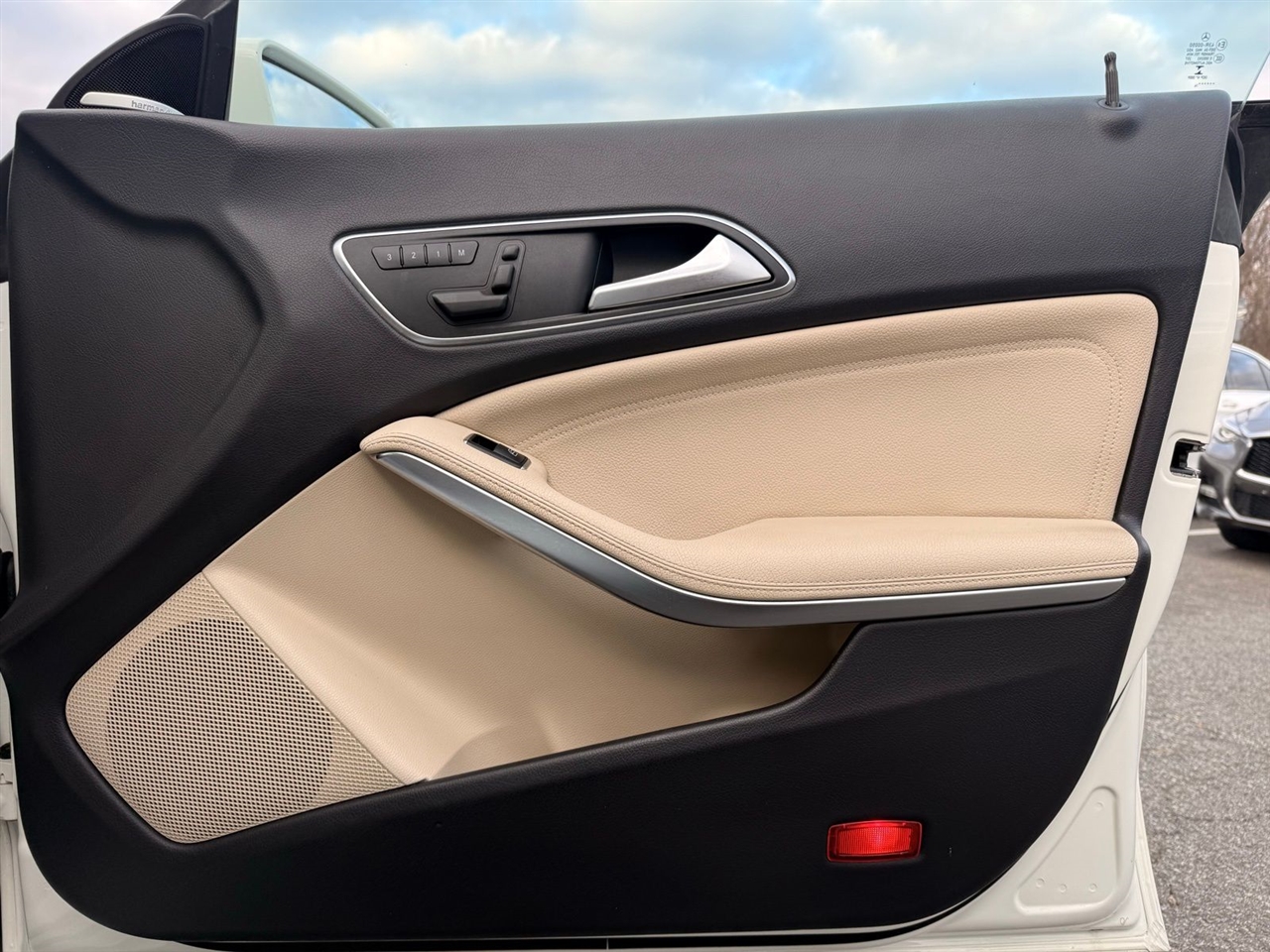 Mercedes-Benz CLA-Class 4dr Sdn CLA 250 4MATIC 2014