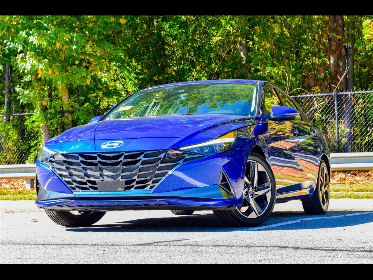 2023 Hyundai Elantra Limited IVT