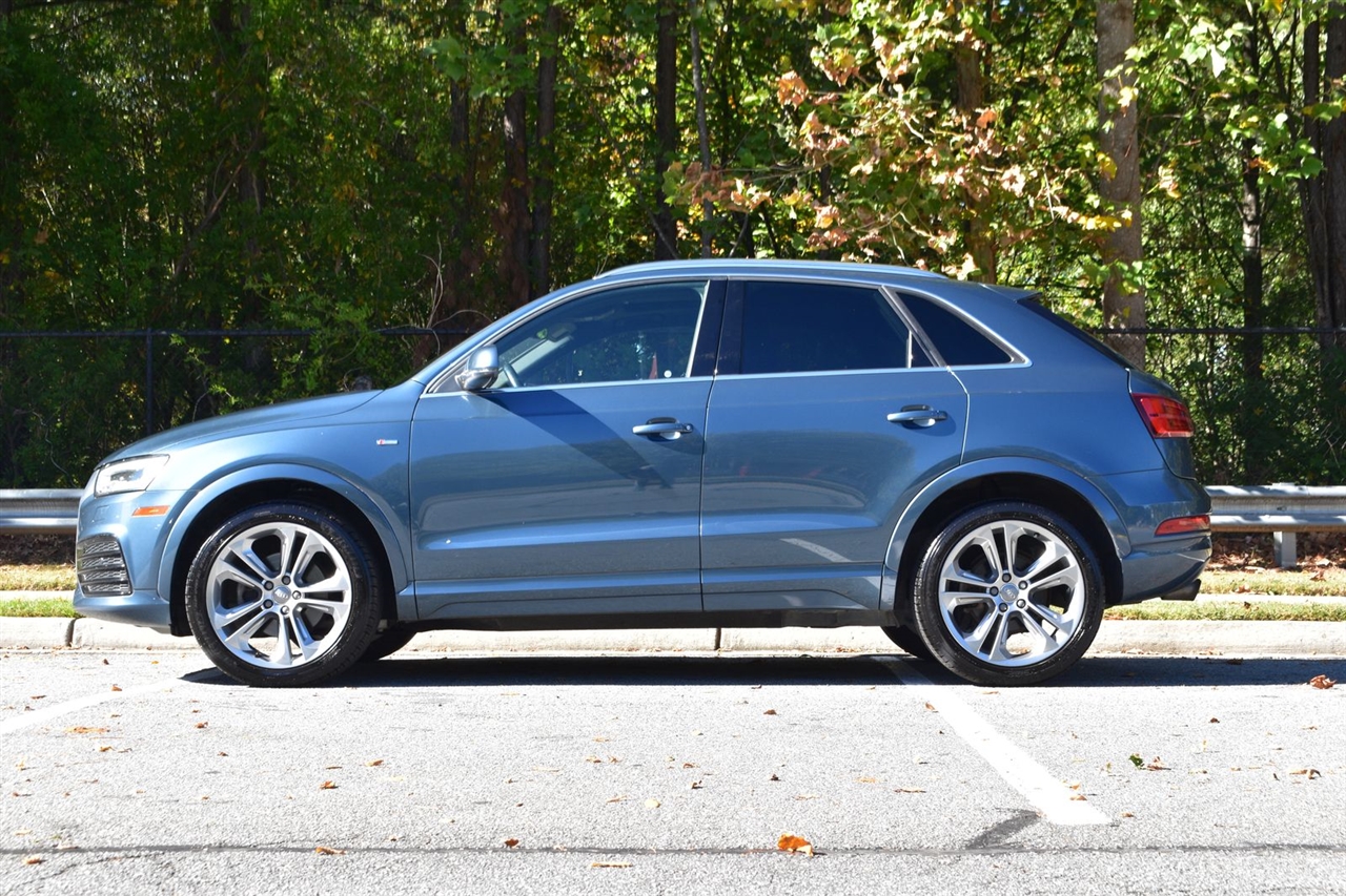 Audi Q3 2.0 TFSI Sport Premium Plus quattro AWD 2018 Audi Q3 2.0 TFSI Sport Premium Plus quattro AWD 2018