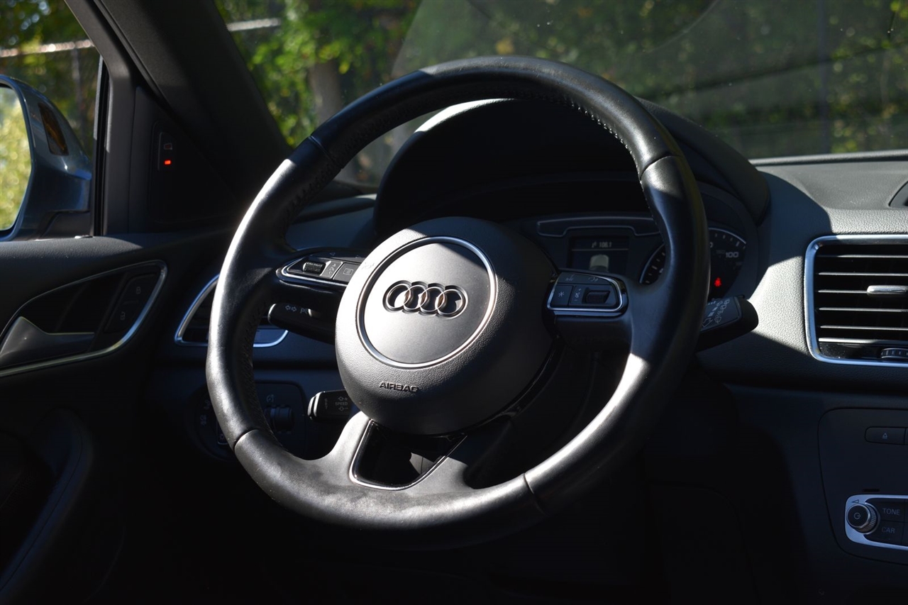 Audi Q3 2.0 TFSI Sport Premium Plus quattro AWD 2018 Audi Q3 2.0 TFSI Sport Premium Plus quattro AWD 2018