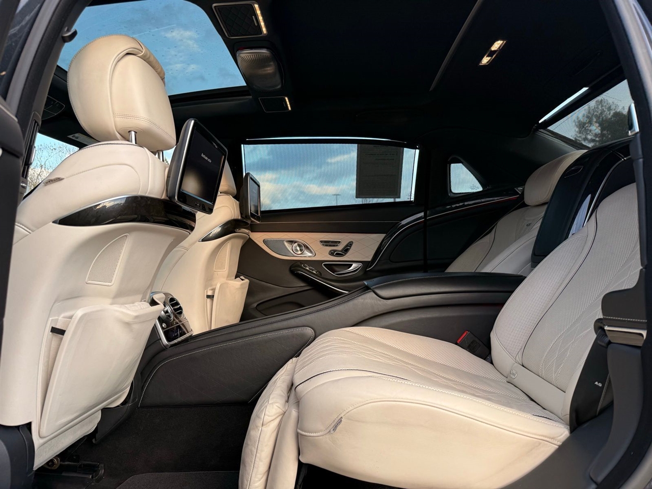 Mercedes-Benz S-Class 4dr Sdn Maybach S 600 RWD 2016