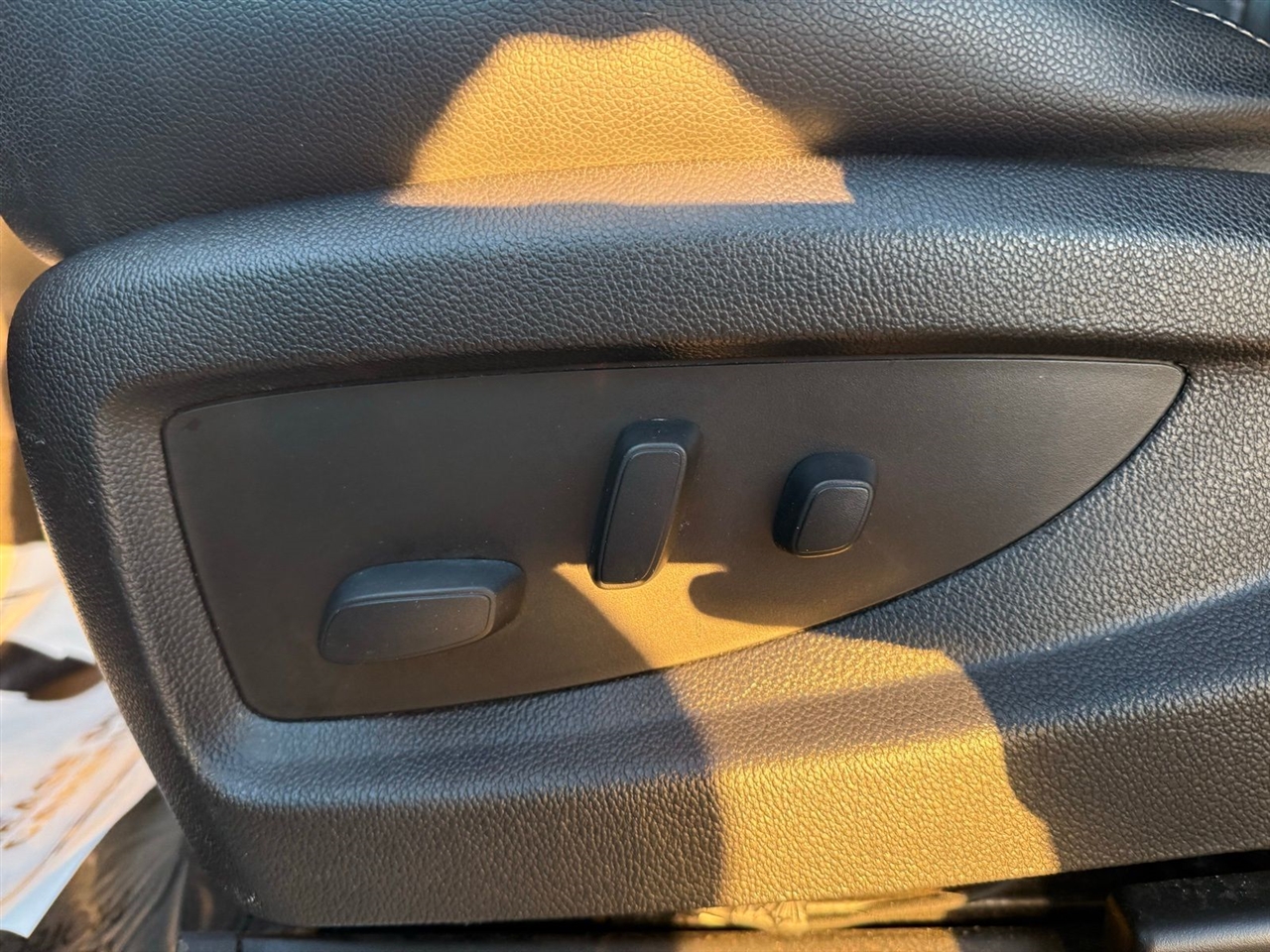 Chevrolet Tahoe 4WD 4dr LT 2016