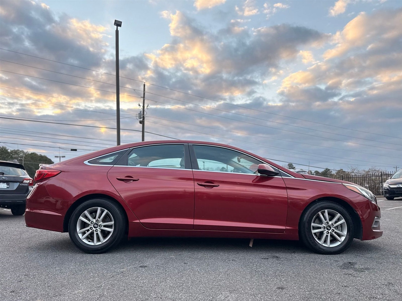 Hyundai Sonata 4dr Sdn 2.4L SE 2015