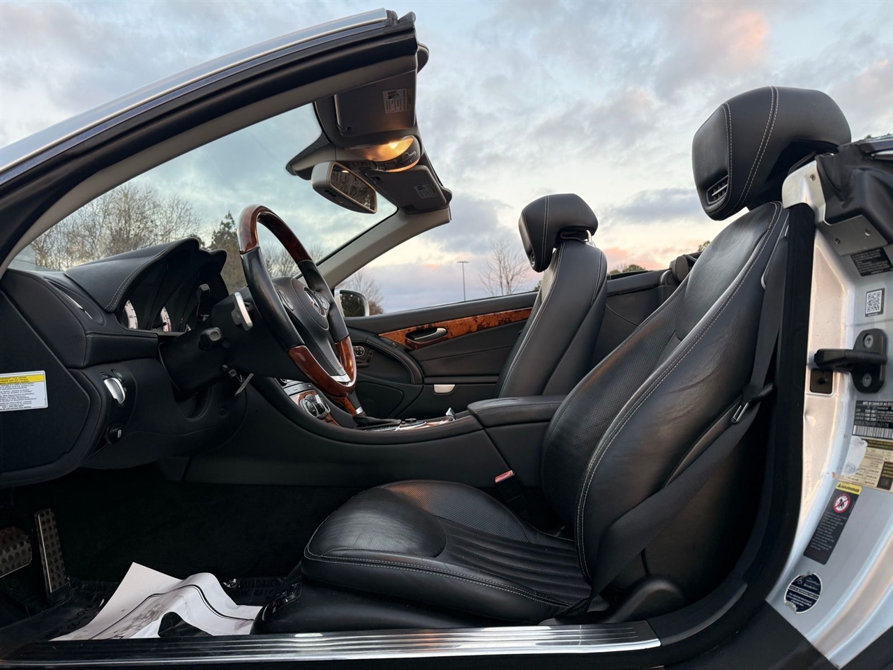 Mercedes-Benz SL-Class 2dr Roadster SL 550 2011