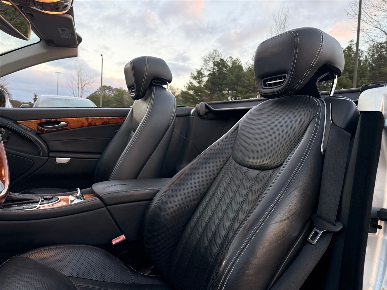 Mercedes-Benz SL-Class 2dr Roadster SL 550 2011