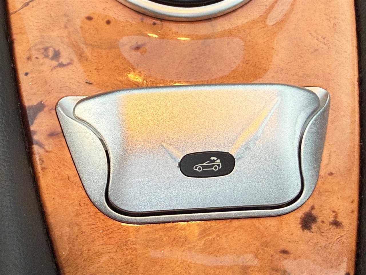 Mercedes-Benz SL-Class 2dr Roadster SL 550 2011