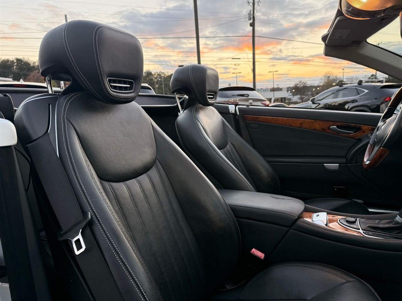 Mercedes-Benz SL-Class 2dr Roadster SL 550 2011