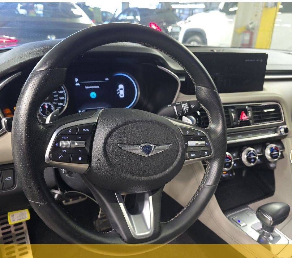 Genesis G70 2.0T AWD 2023