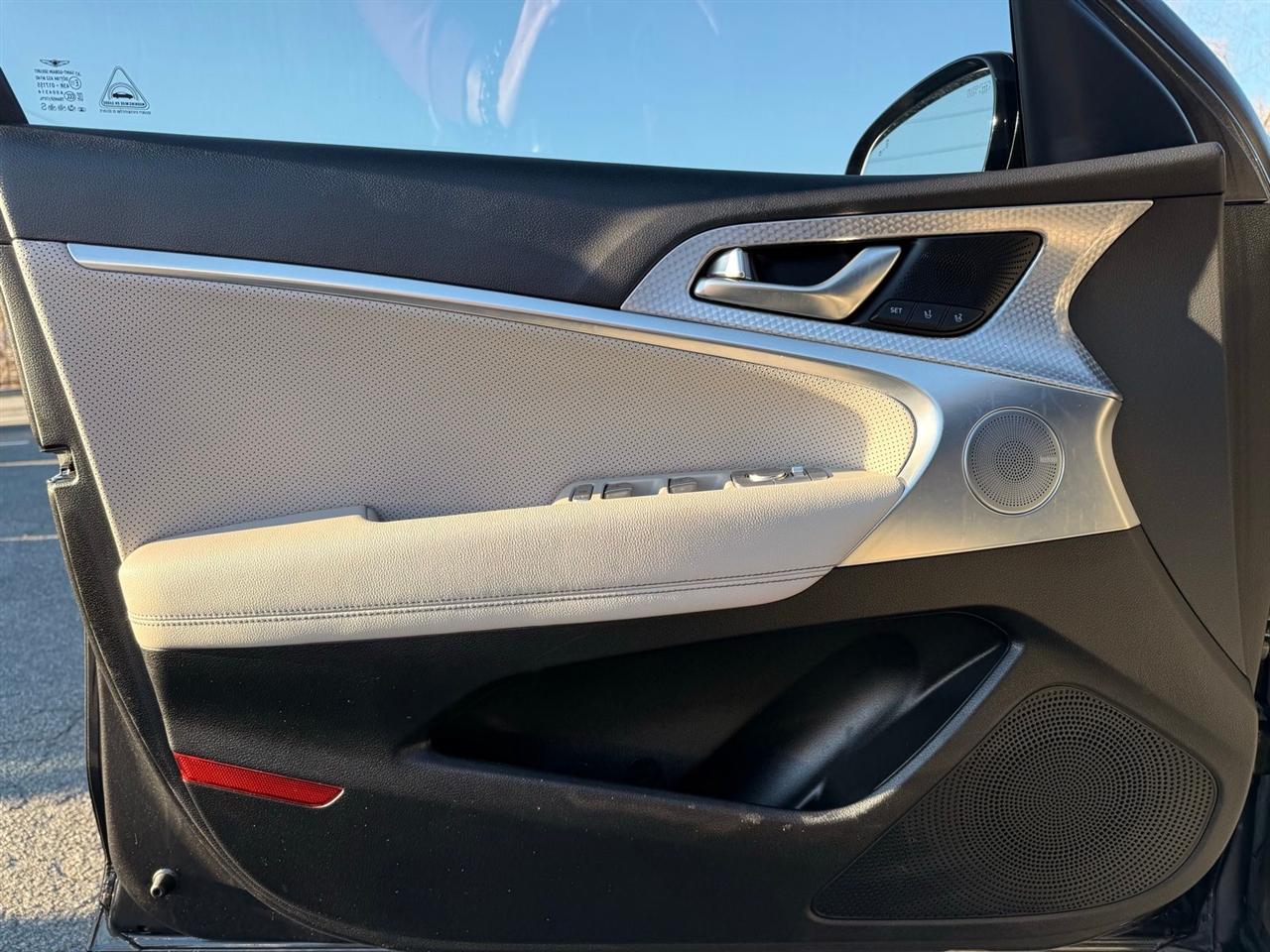 Genesis G70 2.0T AWD 2023