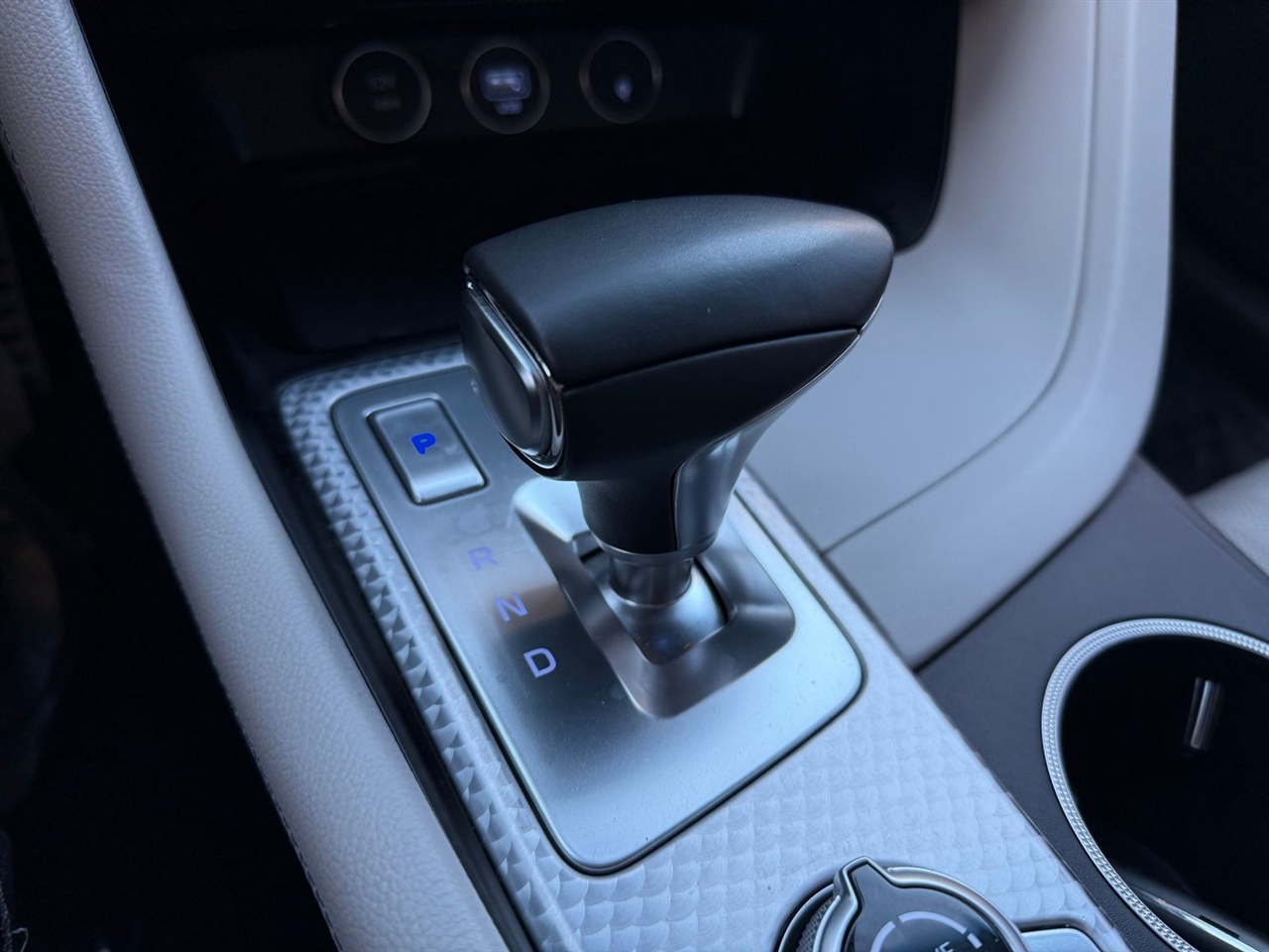 Genesis G70 2.0T AWD 2023