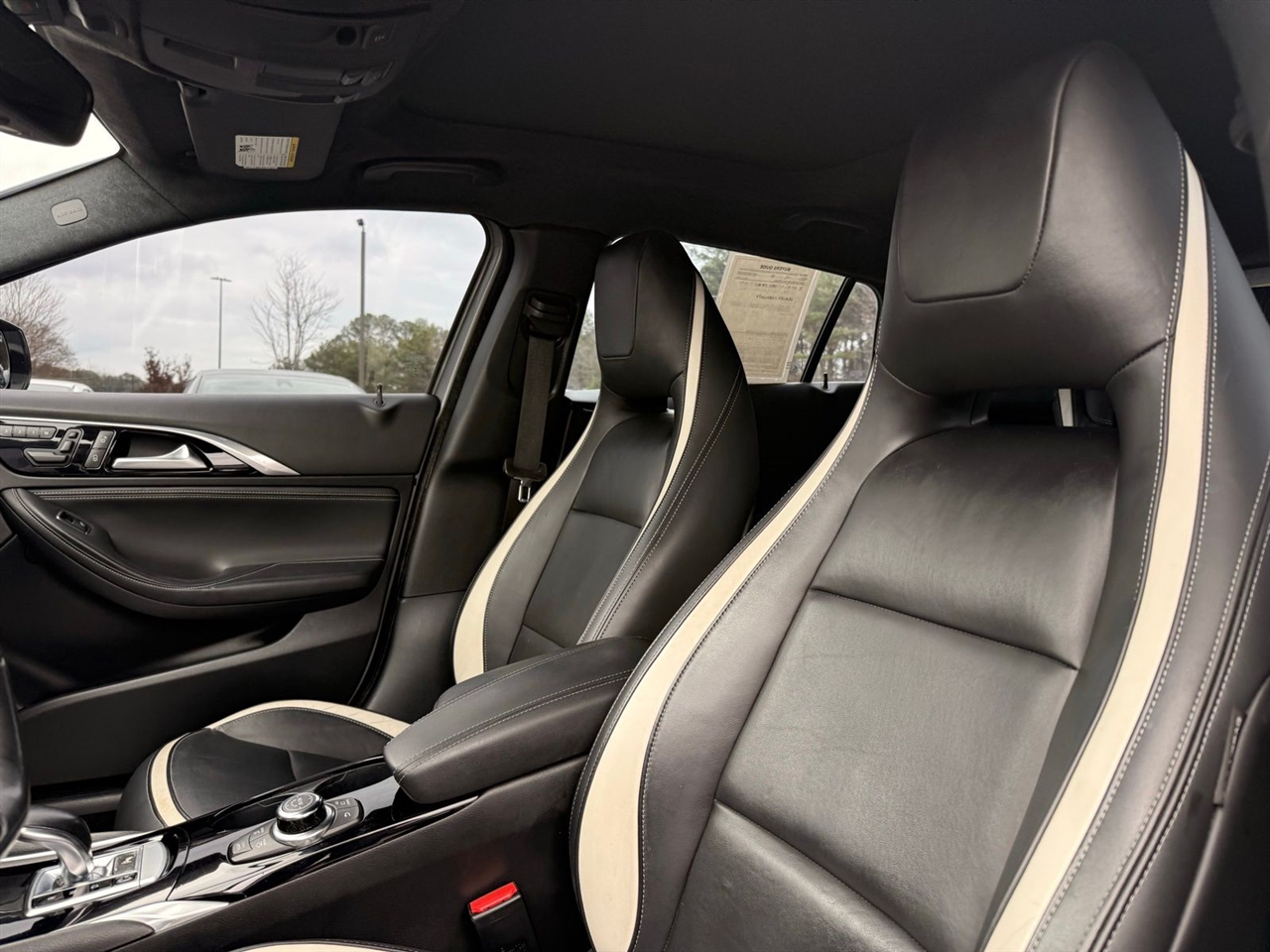 Infiniti QX30 Sport FWD 2018