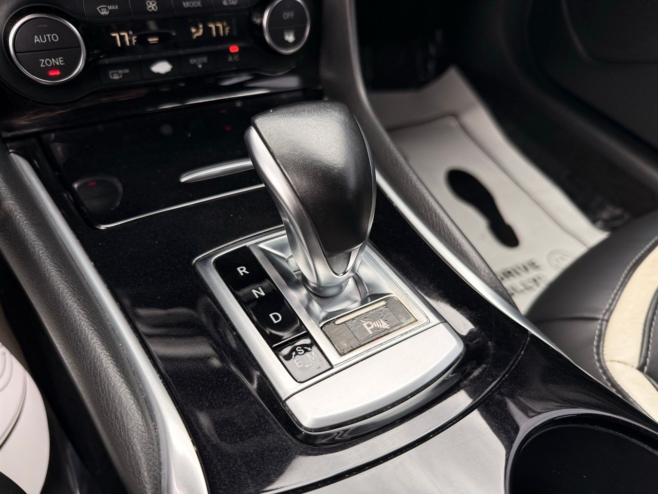 Infiniti QX30 Sport FWD 2018