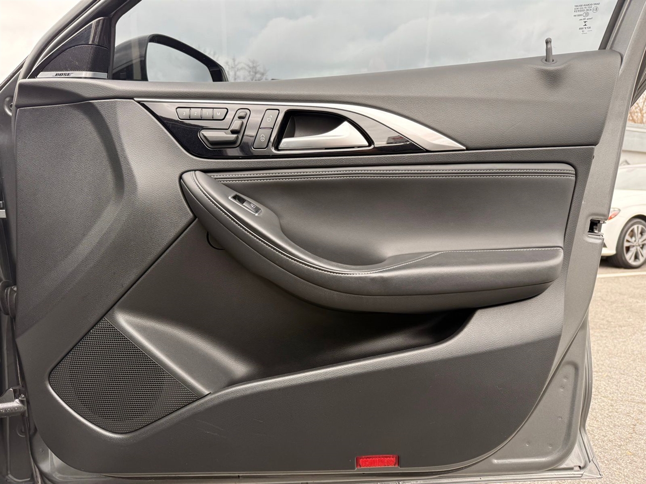 Infiniti QX30 Sport FWD 2018