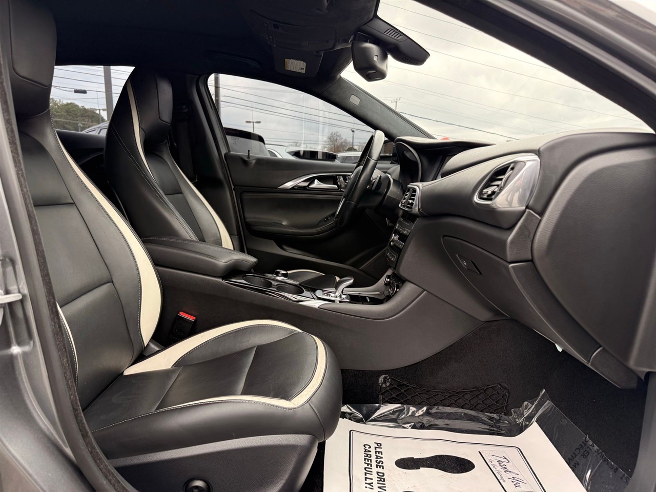 Infiniti QX30 Sport FWD 2018