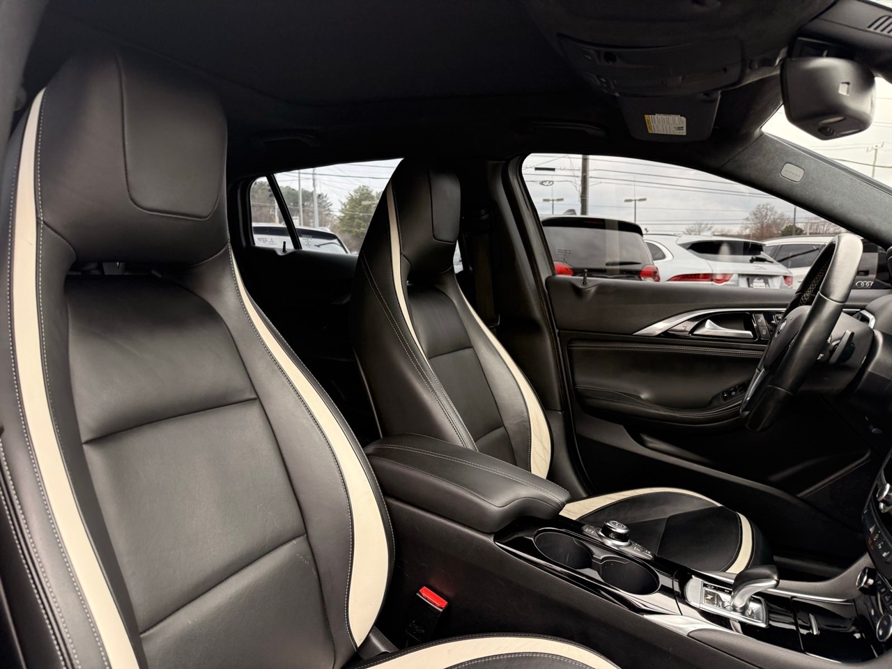 Infiniti QX30 Sport FWD 2018