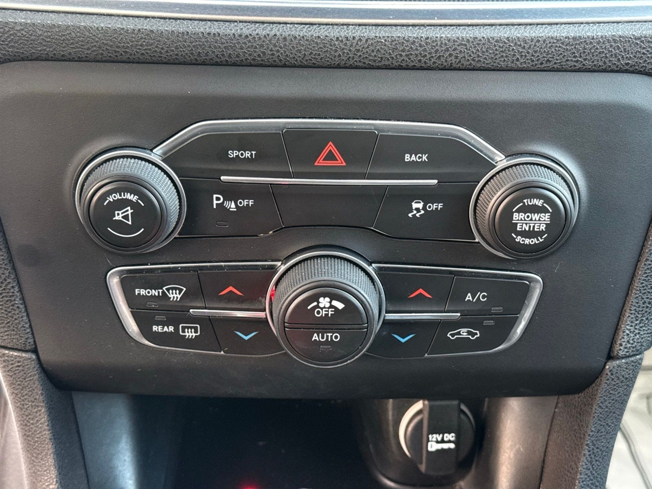 Dodge Charger 4dr Sdn RT RWD 2015